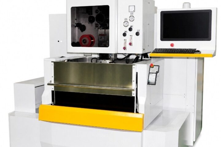 EDM Wirecut Machine